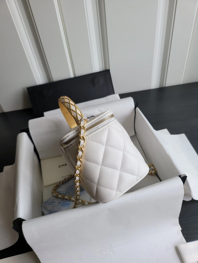 Chanel Cosmetic Bags 4017-0407