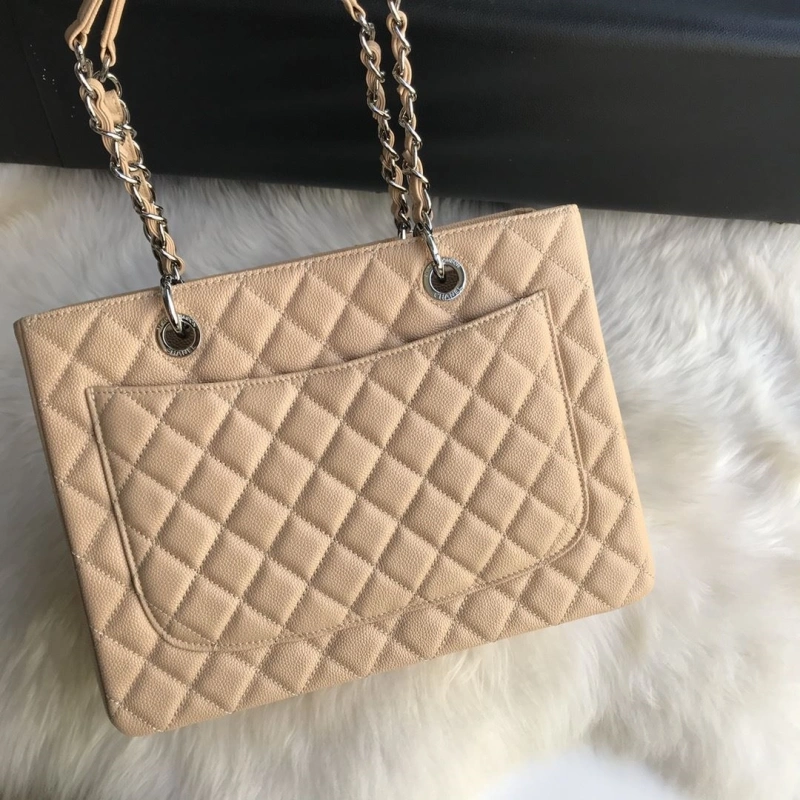 Chanel Shopping Bags 4017-0444