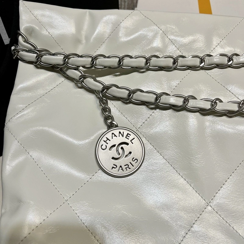 Chanel Shopping Bags 4017-0455