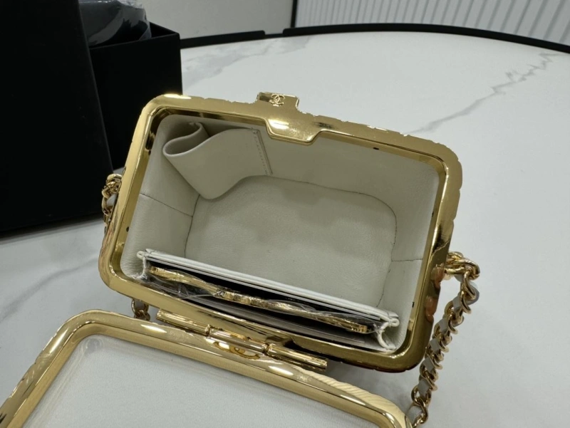 Chanel Cosmetic Bags 4017-0494