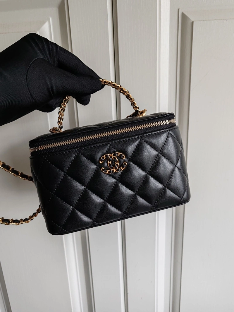 Chanel Cosmetic Bags 4017-0499