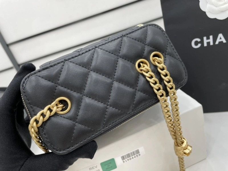 Chanel Cosmetic Bags 4017-0510
