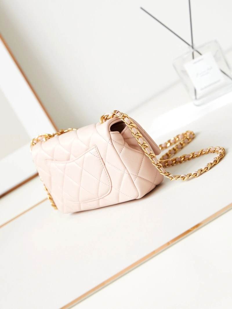 Chanel 19 Bags 4017-0633