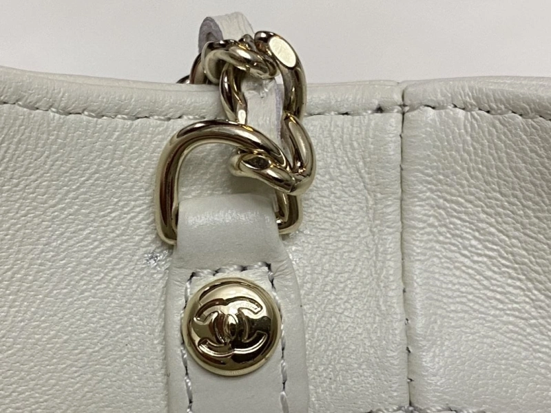 Chanel Shopping Bags 4017-0648