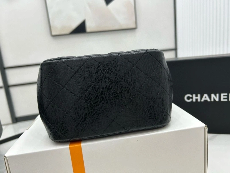 Chanel Shopping Bags 4017-0666