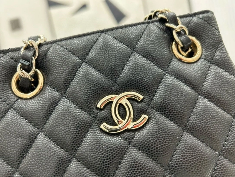 Chanel Shopping Bags 4017-0666
