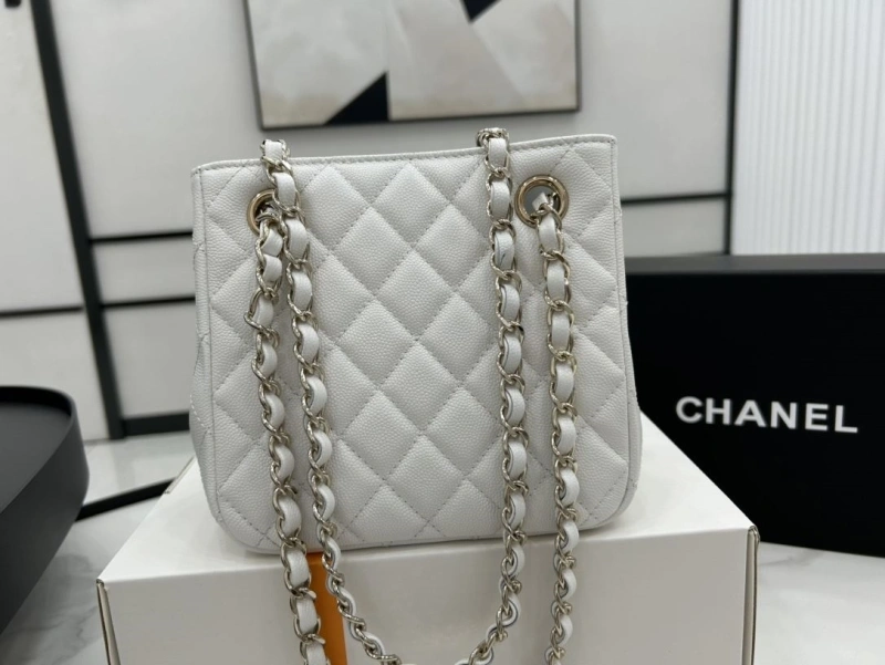 Chanel Shopping Bags 4017-0668