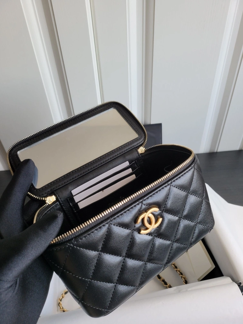 Chanel Cosmetic Bags 4017-0676