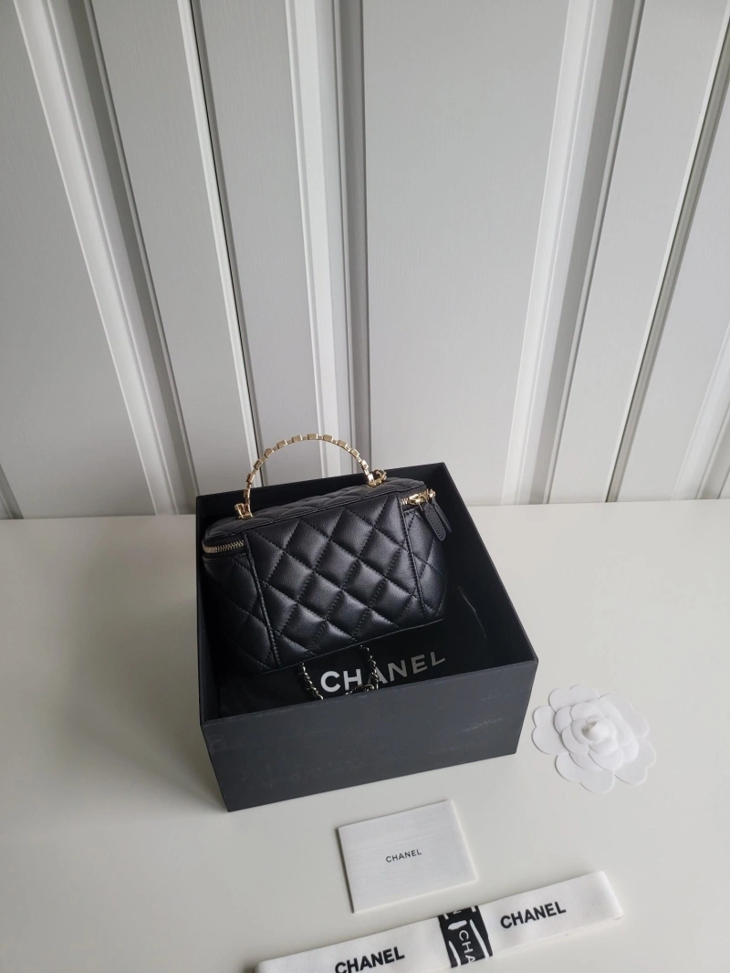 Chanel Cosmetic Bags 4017-0677