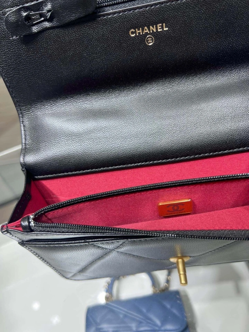 Chanel 19 Bags 4017-0694