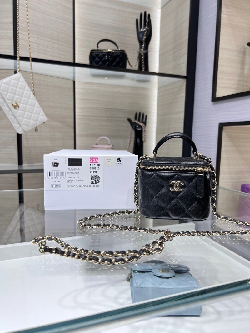 Chanel Cosmetic Bags 4017-0701
