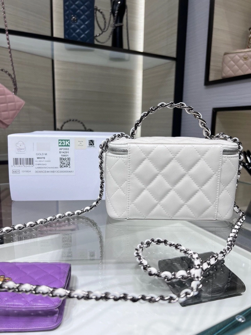 Chanel Cosmetic Bags 4017-0704