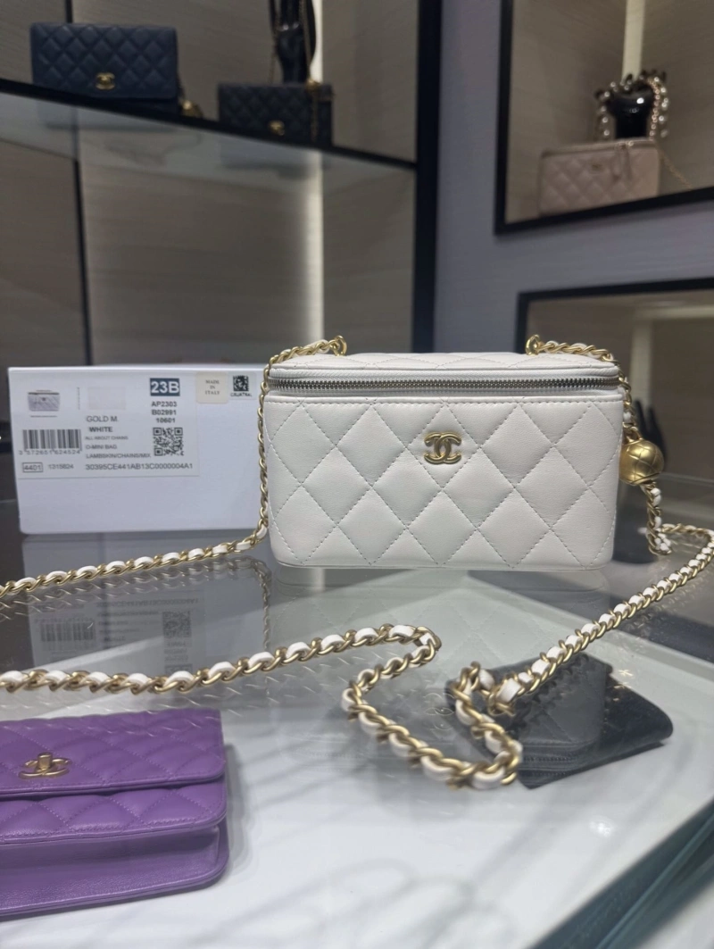 Chanel Cosmetic Bags 4017-0706