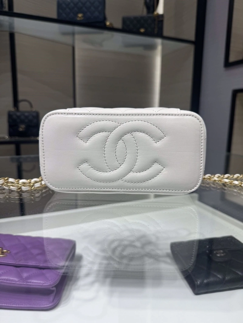 Chanel Cosmetic Bags 4017-0706