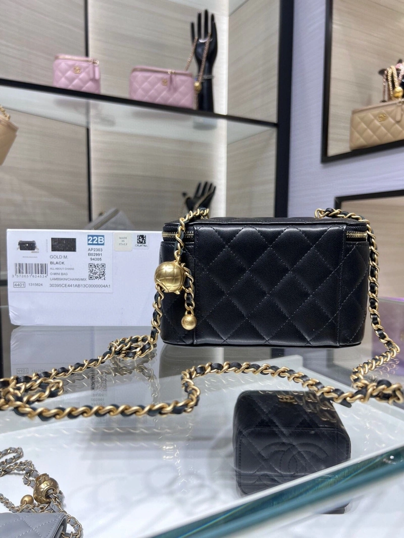 Chanel Cosmetic Bags 4017-0710