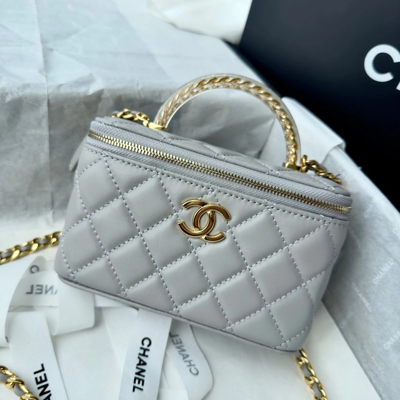Chanel Cosmetic Bags 4017-0762