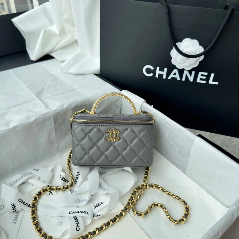 Chanel Cosmetic Bags 4017-0766