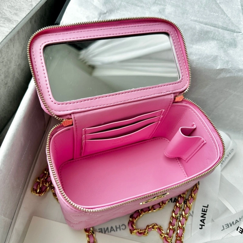 Chanel Cosmetic Bags 4017-0767