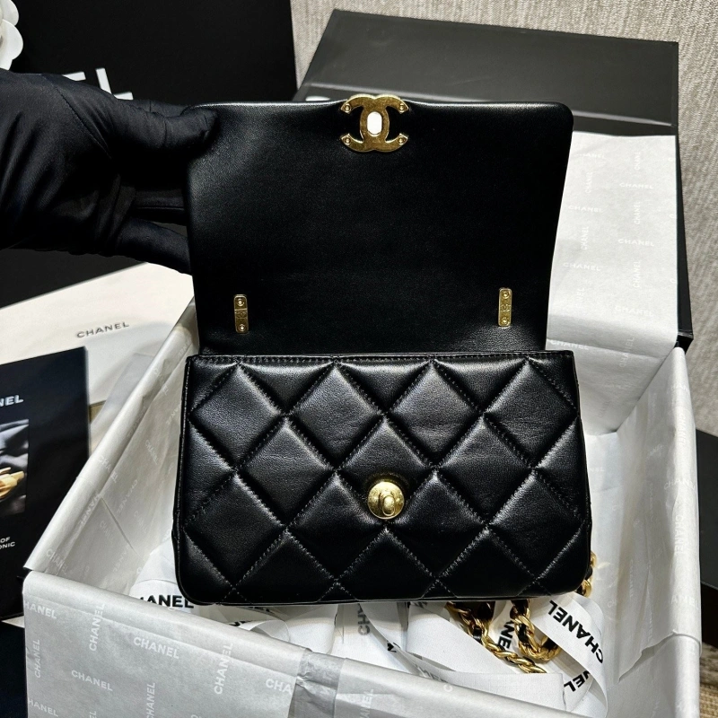 Chanel 19 Bags 4017-0777