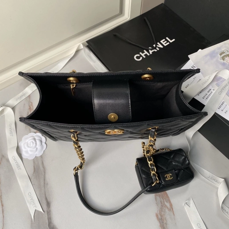 Chanel Shopping Bags 4017-0799