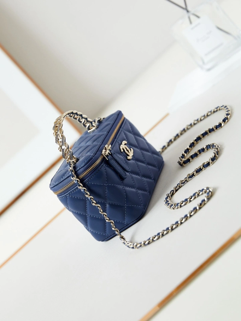 Chanel Cosmetic Bags 4017-0811