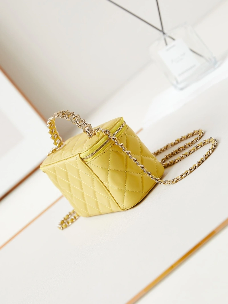 Chanel Cosmetic Bags 4017-0814