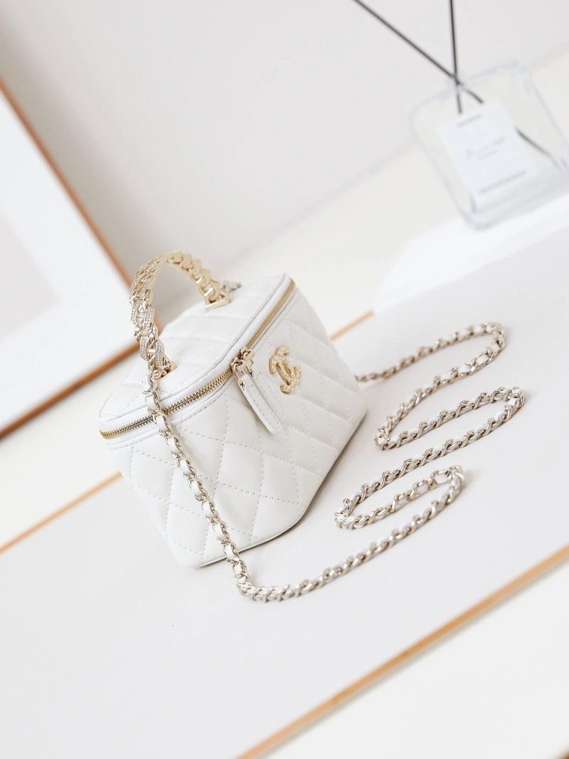 Chanel Cosmetic Bags 4017-0816