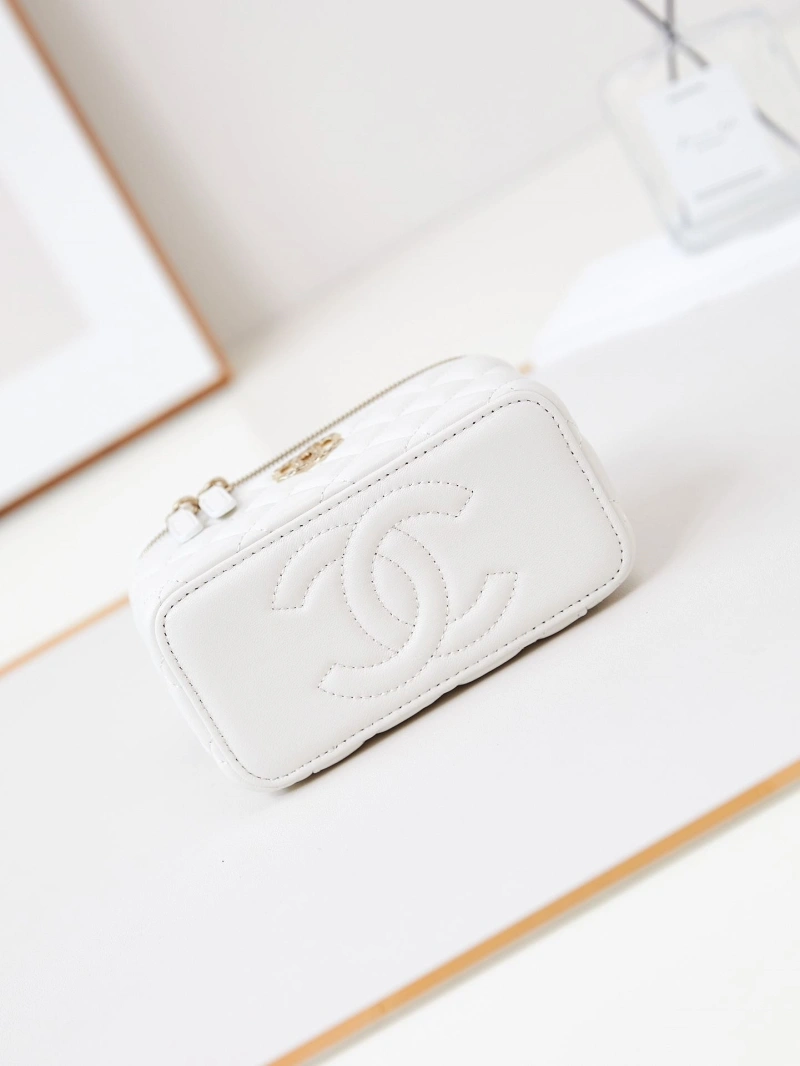 Chanel Cosmetic Bags 4017-0816