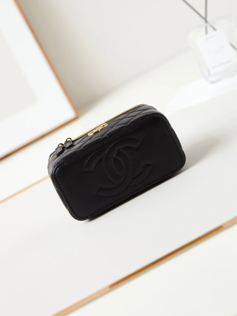 Chanel Cosmetic Bags 4017-0817