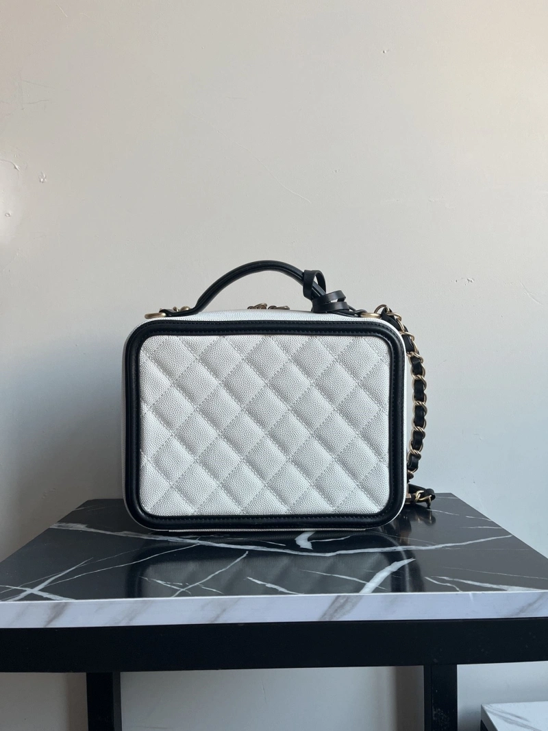 Chanel Cosmetic Bags 4017-0820