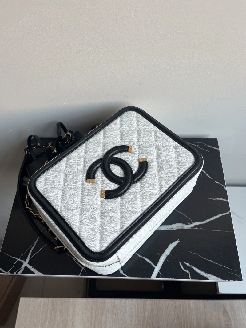 Chanel Cosmetic Bags 4017-0820