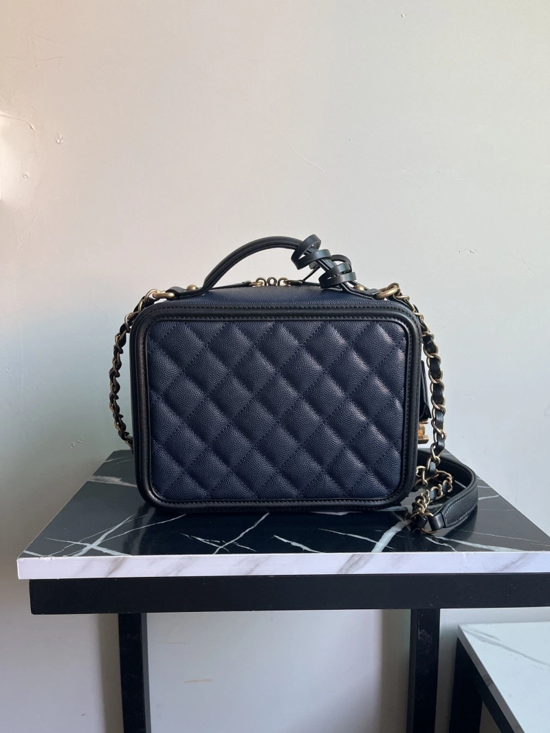 Chanel Cosmetic Bags 4017-0821