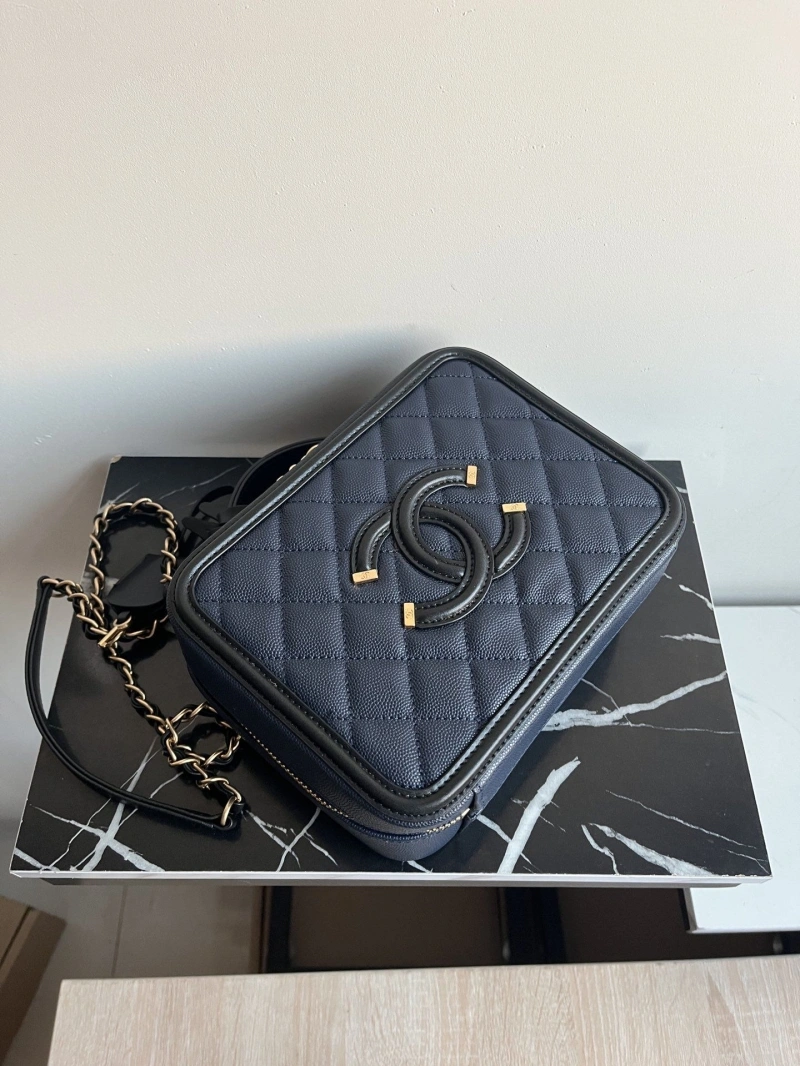Chanel Cosmetic Bags 4017-0821
