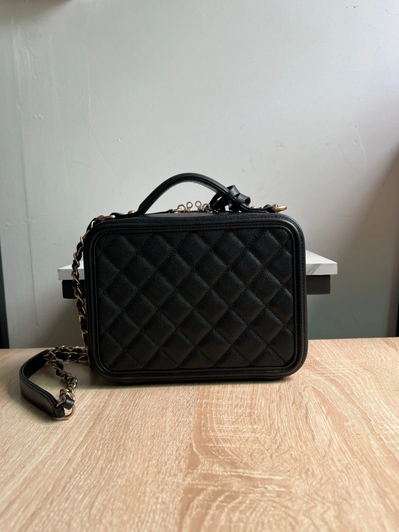 Chanel Cosmetic Bags 4017-0822