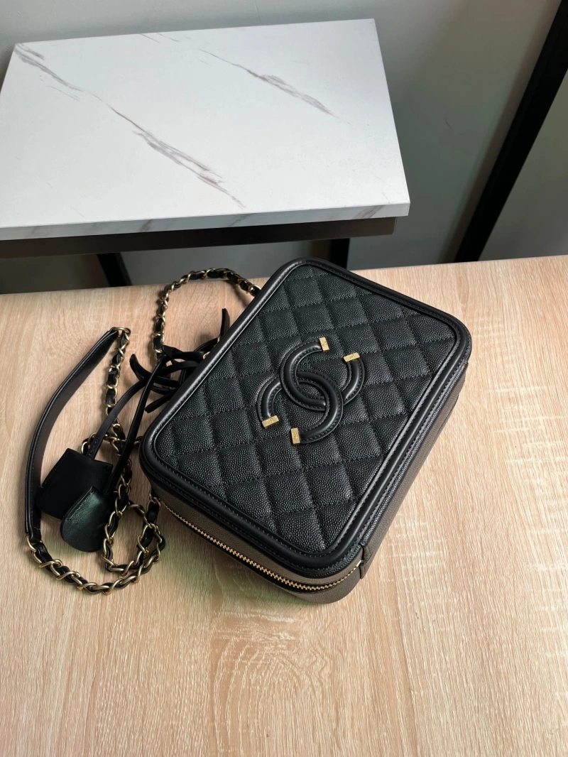 Chanel Cosmetic Bags 4017-0822