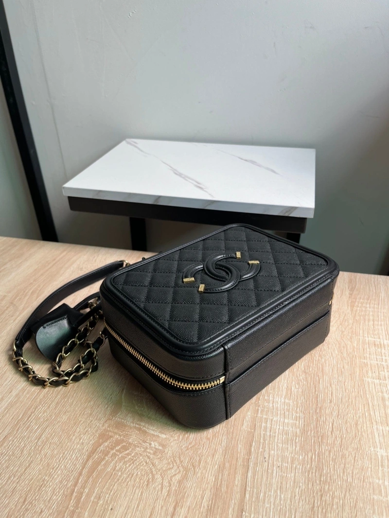 Chanel Cosmetic Bags 4017-0822