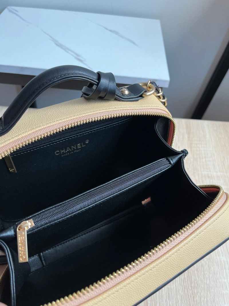 Chanel Cosmetic Bags 4017-0823