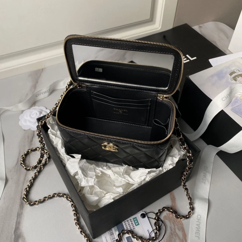 Chanel Cosmetic Bags 4017-0834