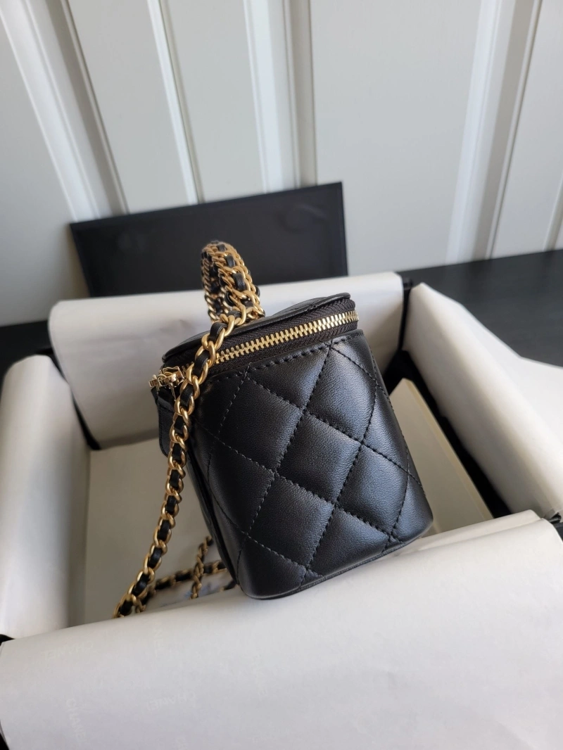 Chanel Cosmetic Bags 4017-0857