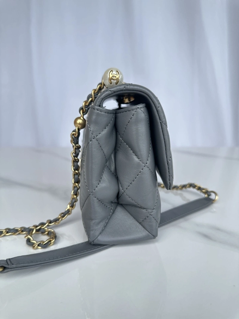 Ch**el woc bags 4017-0861