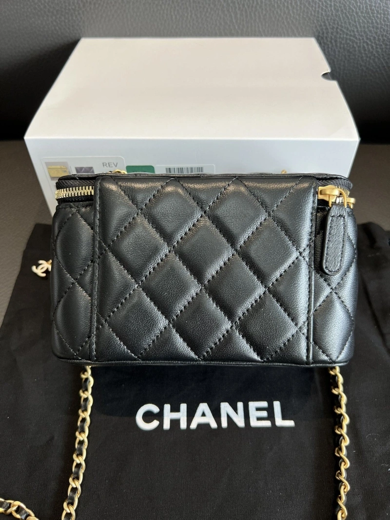 Chanel Cosmetic Bags 4017-0886