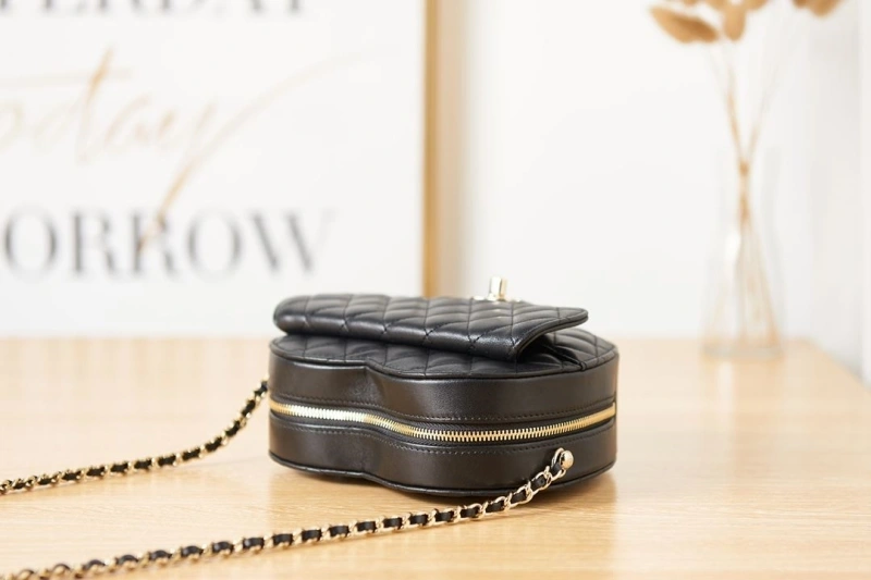 Chanel Round Bags 4017-0913