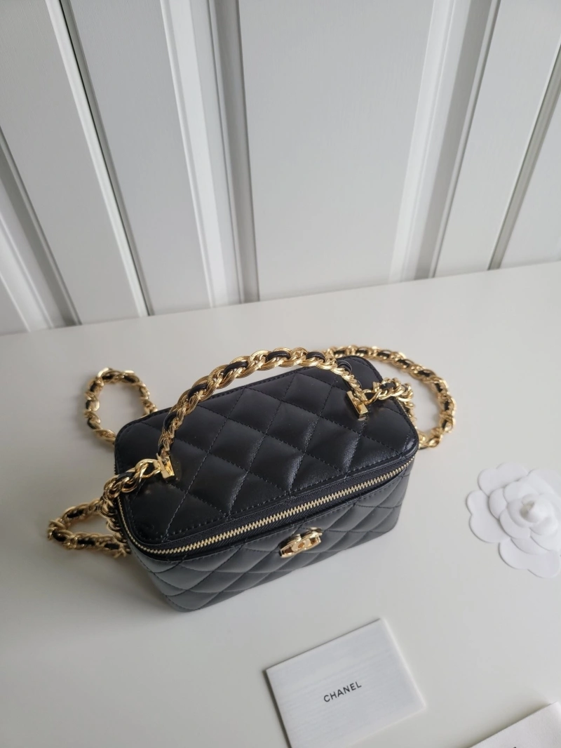 Chanel Cosmetic Bags 4017-0947