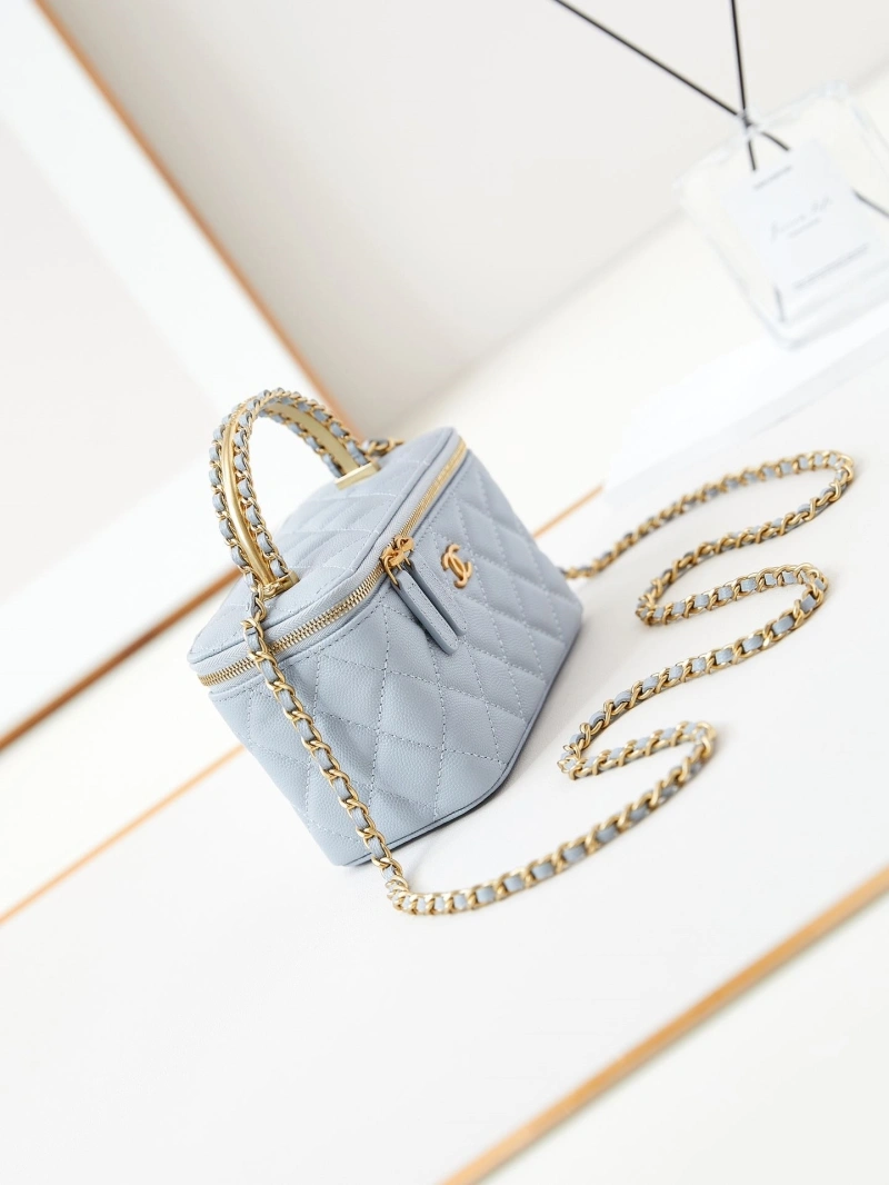 Chanel Cosmetic Bags 4017-0948