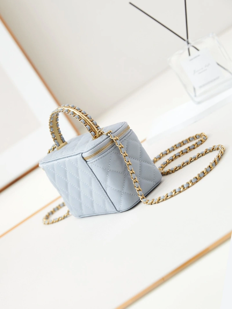 Chanel Cosmetic Bags 4017-0948