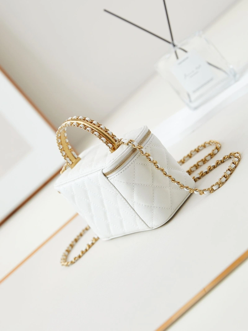 Chanel Cosmetic Bags 4017-0949