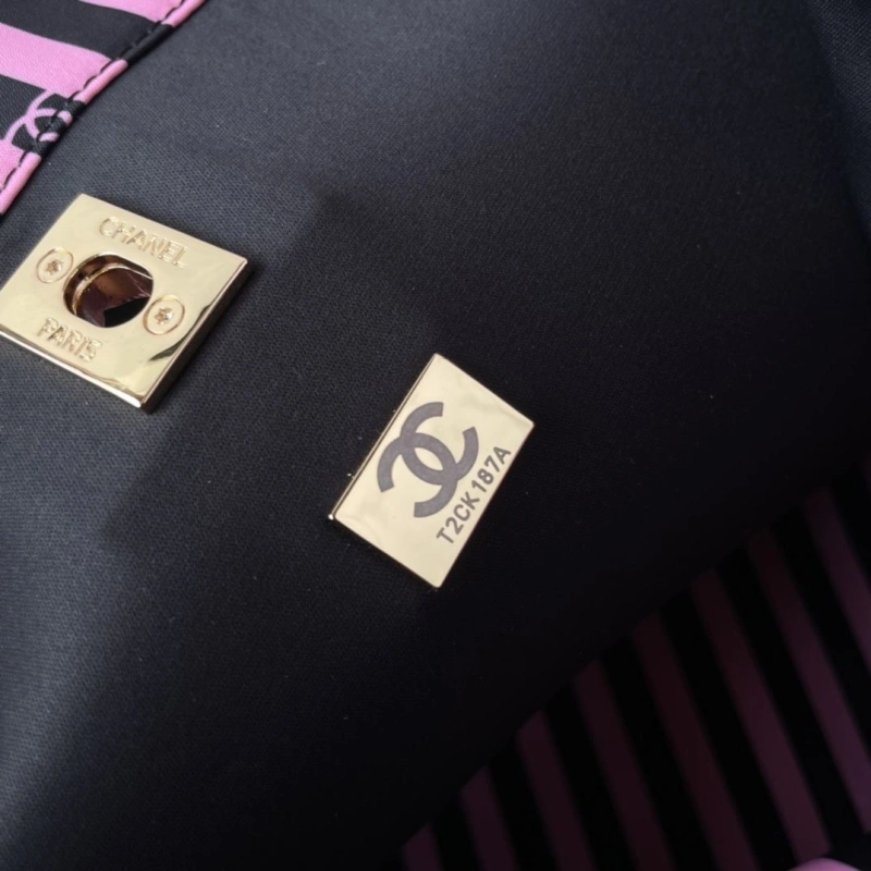 Chanel Shopping Bags 4017-0956