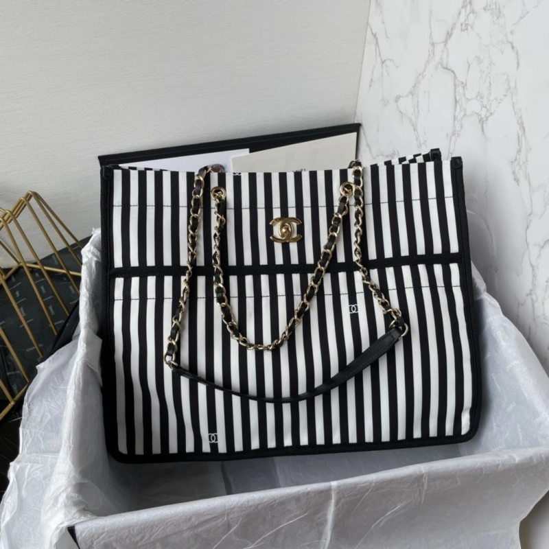 Chanel Shopping Bags 4017-0957
