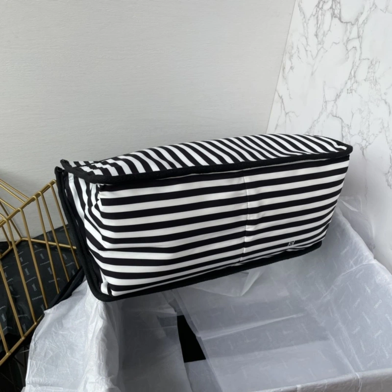 Chanel Shopping Bags 4017-0957