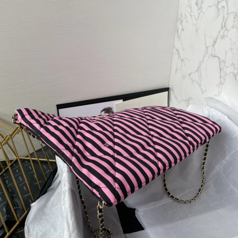 Chanel Shopping Bags 4017-0962